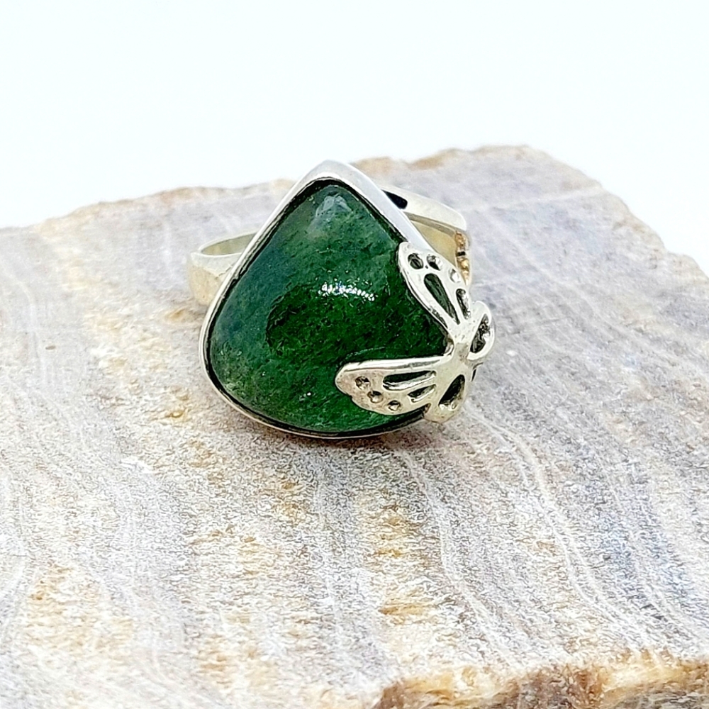 Natural green quarz ring